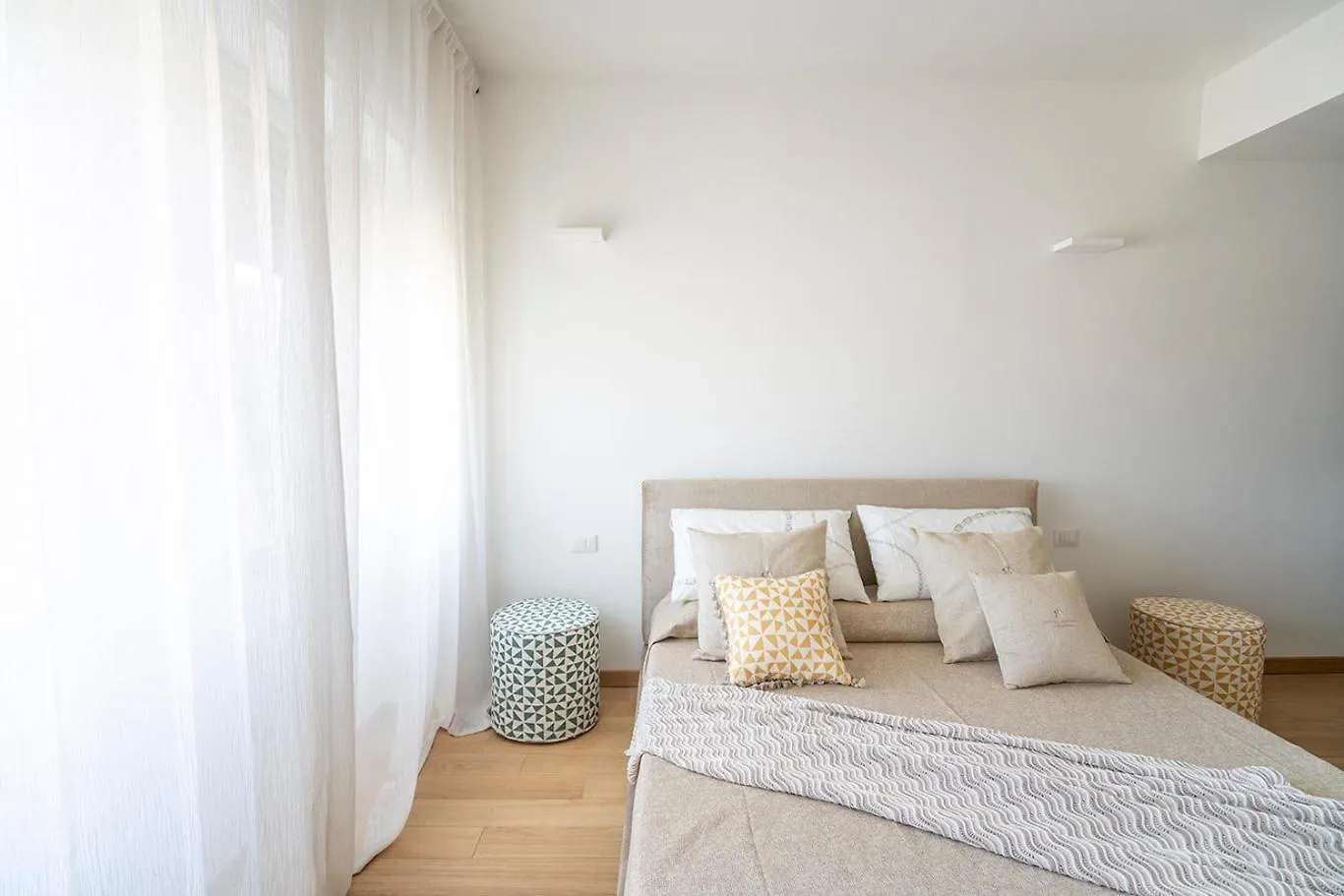 Apartament Arts At Porta Nuova Mediolan