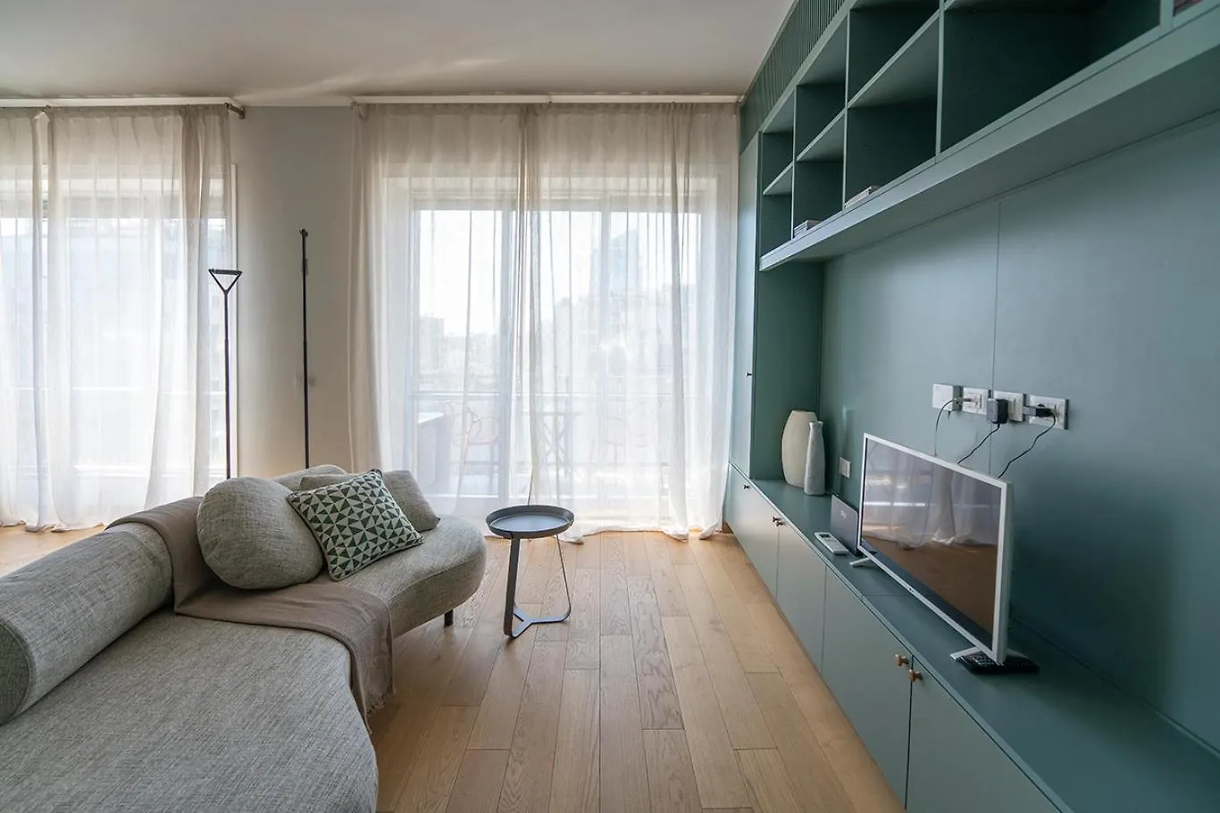 Apartament Arts At Porta Nuova Mediolan