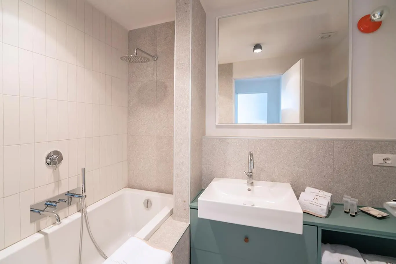 Apartament Arts At Porta Nuova Mediolan
