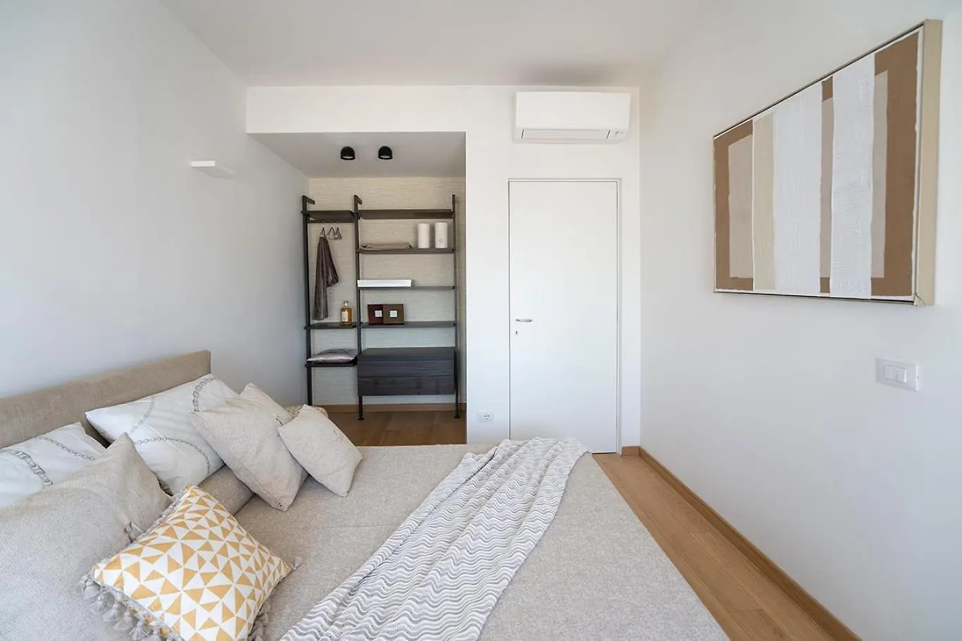 Apartament Arts At Porta Nuova Mediolan