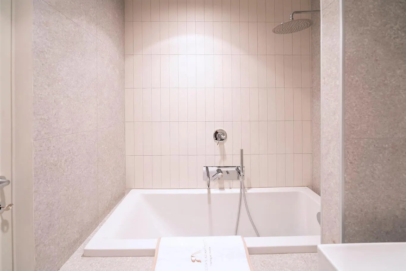 Apartament Arts At Porta Nuova Mediolan