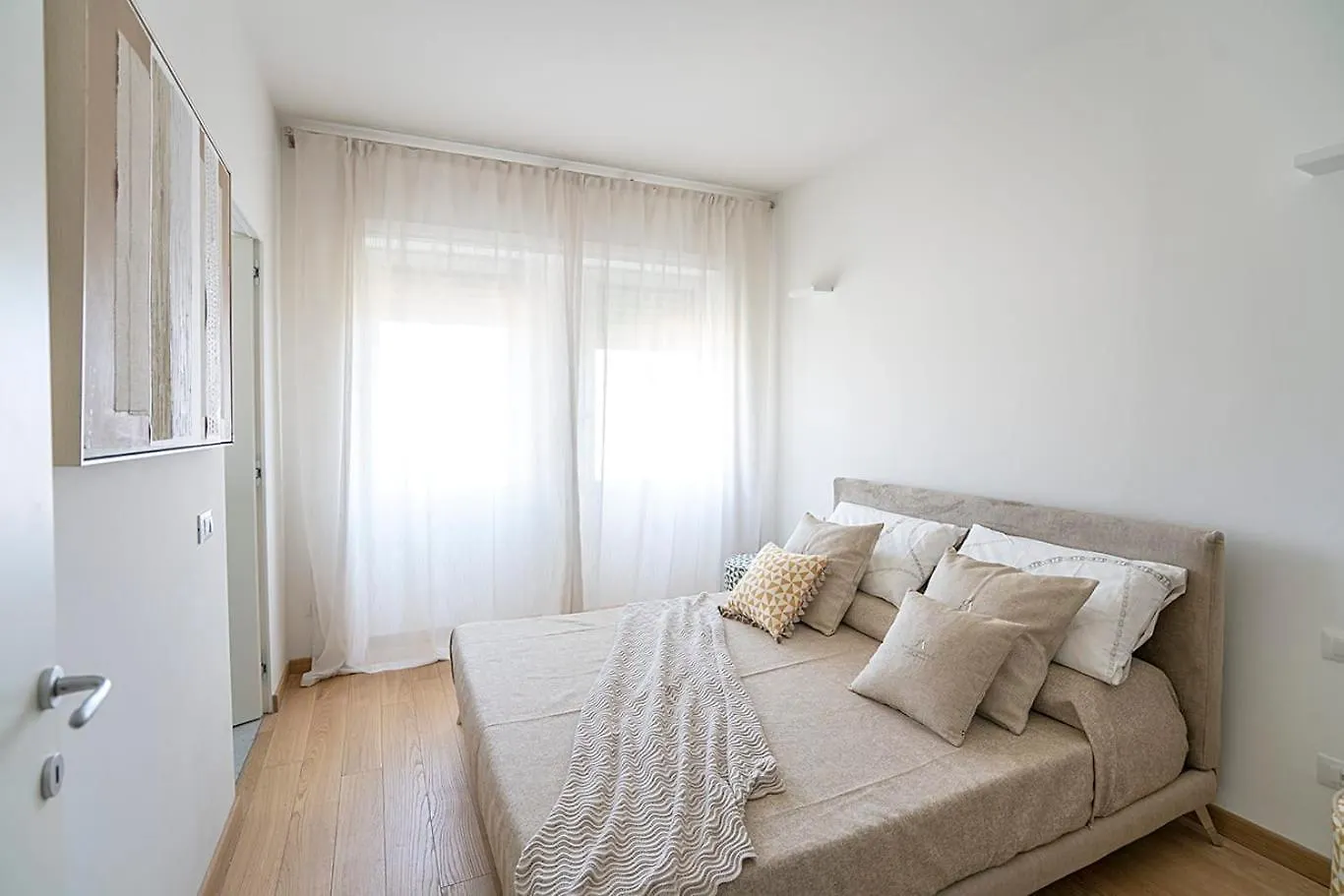 Apartament Arts At Porta Nuova Mediolan