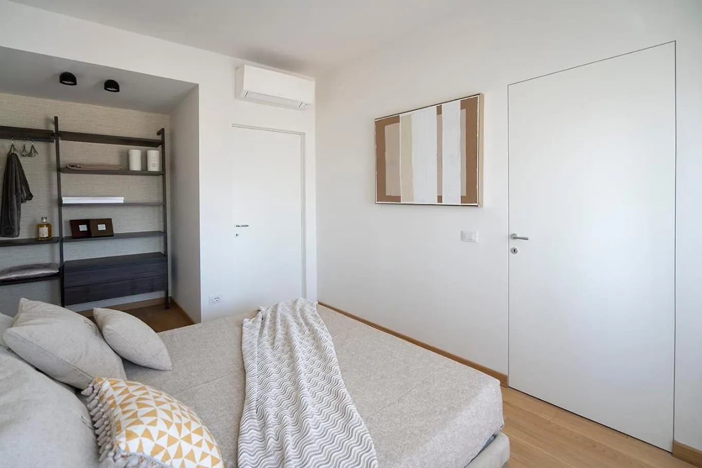 Apartament Arts At Porta Nuova Mediolan